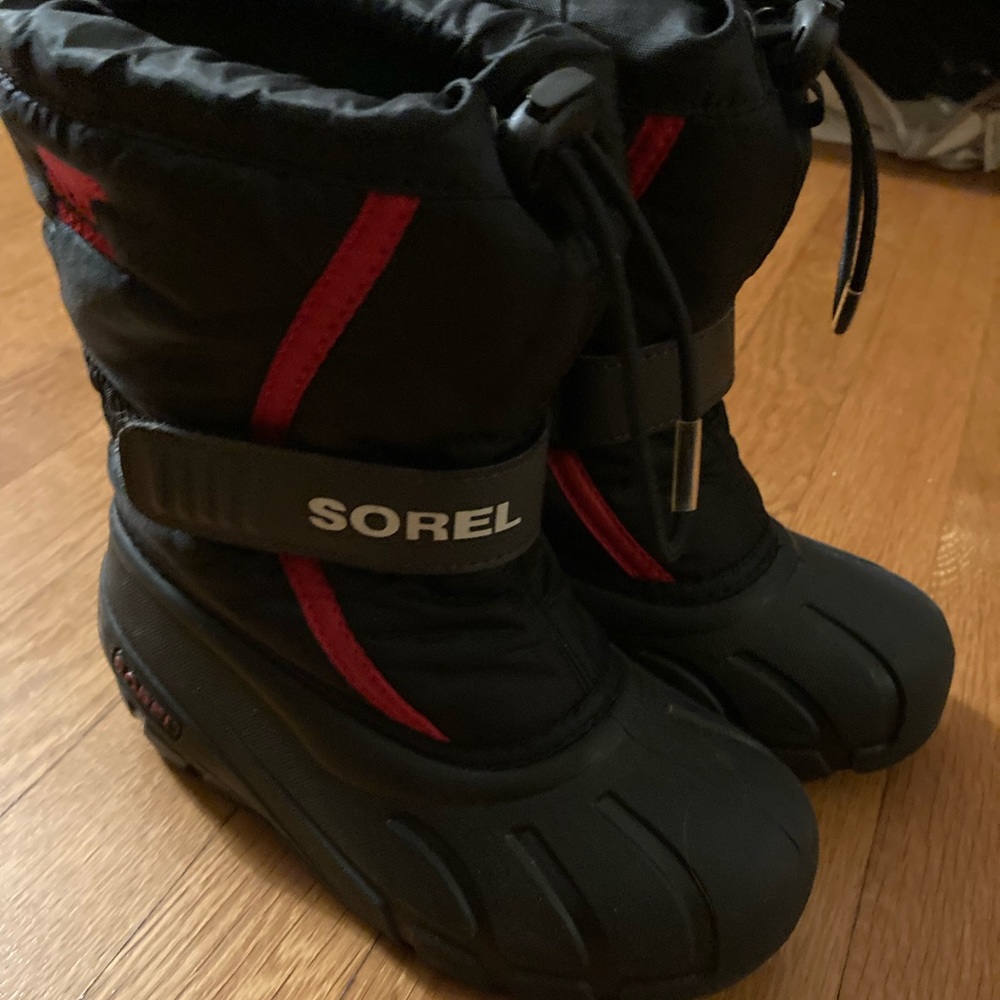 Sorel kids snow boots size 12
